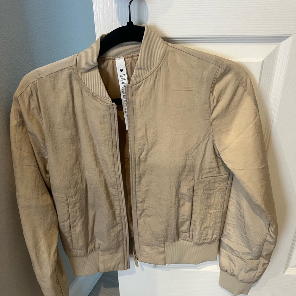 Lululemom bomber